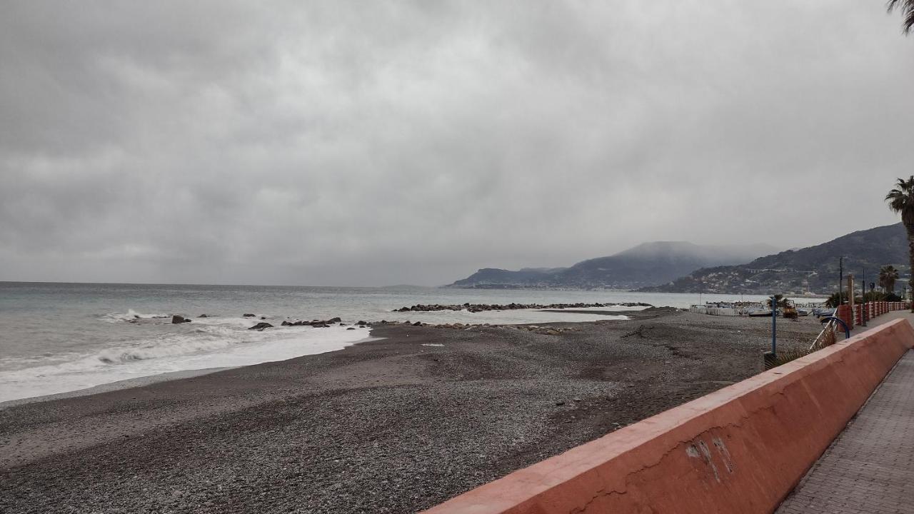 Appartamento Mama Monolocale Terrazzo Vista Mare Ventimiglia Exterior foto