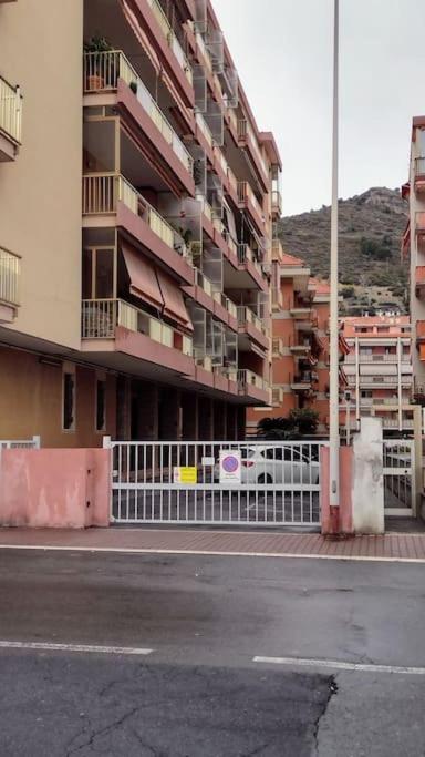Appartamento Mama Monolocale Terrazzo Vista Mare Ventimiglia Exterior foto